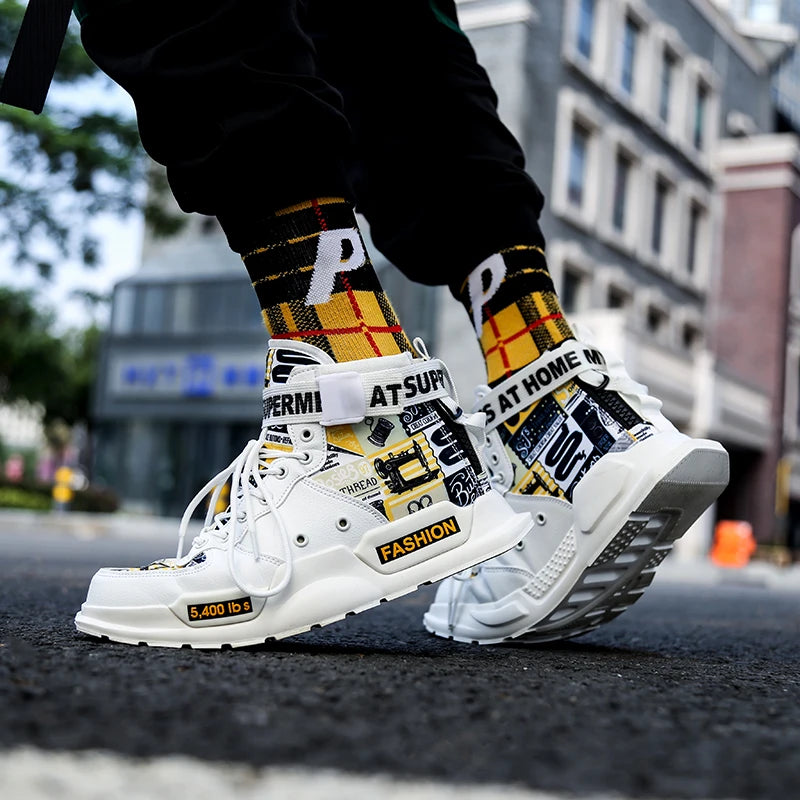 Momentum LX — Minimalist luxury model in soft leather, ideal for casual and sporty wear with refined style.