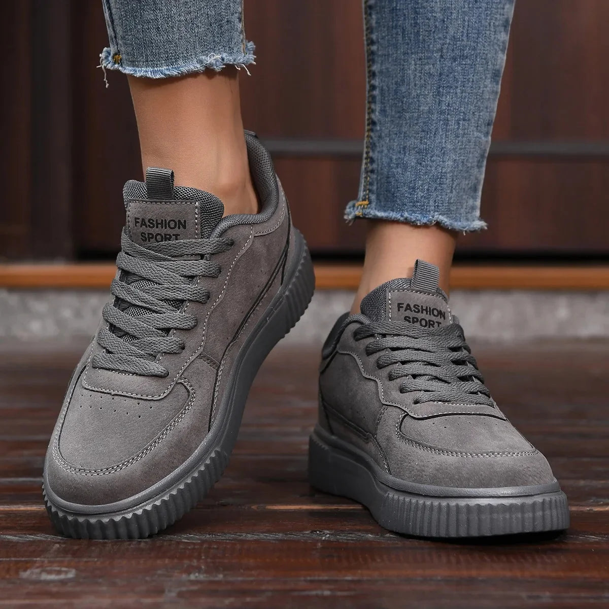 KicksStyle AeroPulse V1-Breathable · Thick platform · Non-slip outsole for cement floors · Unisex · Urban comfort · High durability