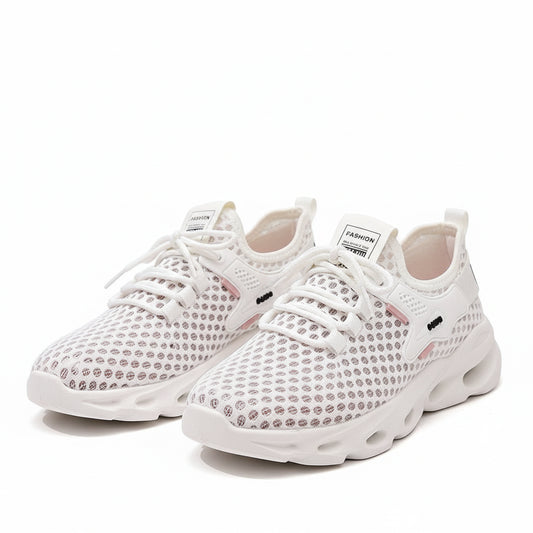 KicksStyle Neo Femme — light, stylish and tech-inspired. With a breathable mesh design, modern sole and bold feminine look, this sneaker delivers extreme comfort, freshness and attitude for those who live fashion in motion.