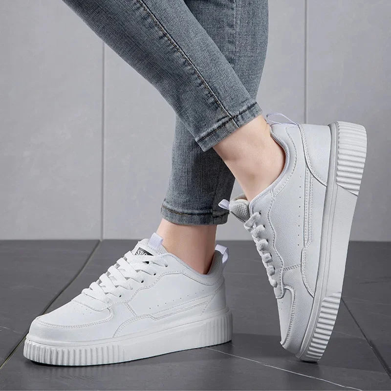 KicksStyle AeroPulse V1-Breathable · Thick platform · Non-slip outsole for cement floors · Unisex · Urban comfort · High durability