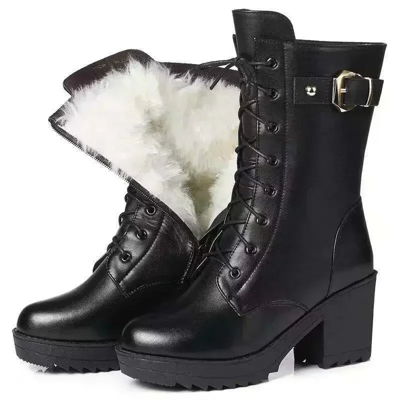 KicksStyle Dark Elegance — power and sophistication in one boot. With warm lining, stable heel, and a luxurious design, it blends winter comfort, durability, and urban style for confident, elegant cold-weather steps.