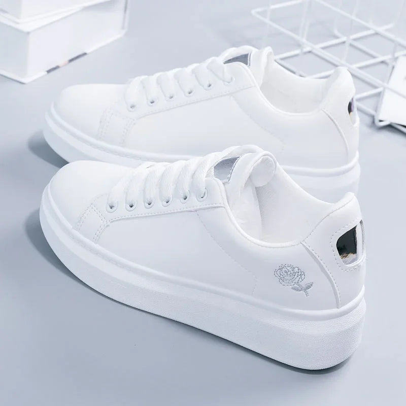 KicksStyle Street Muse — minimalist, elegant, and effortlessly stylish. Its clean white design with golden details delivers comfort and versatility, making every step a soft expression of modern fashion.